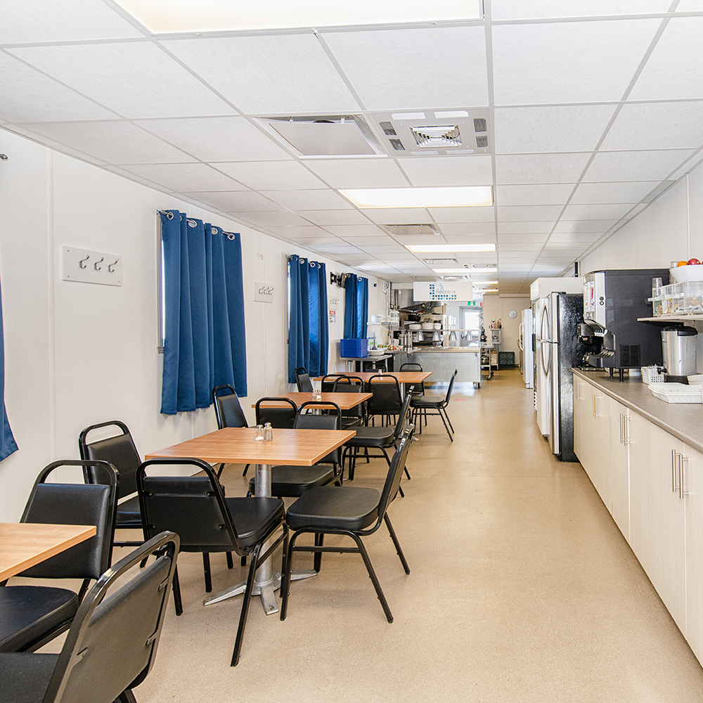 Le complexe pour travailleurs à Rivière-Héva